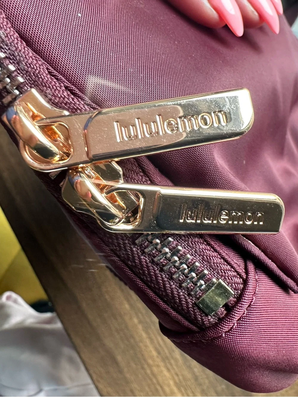 Lululemon Everywhere Belt Bag 2L Garnet/Rose Gold